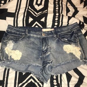 Jean shorts with design